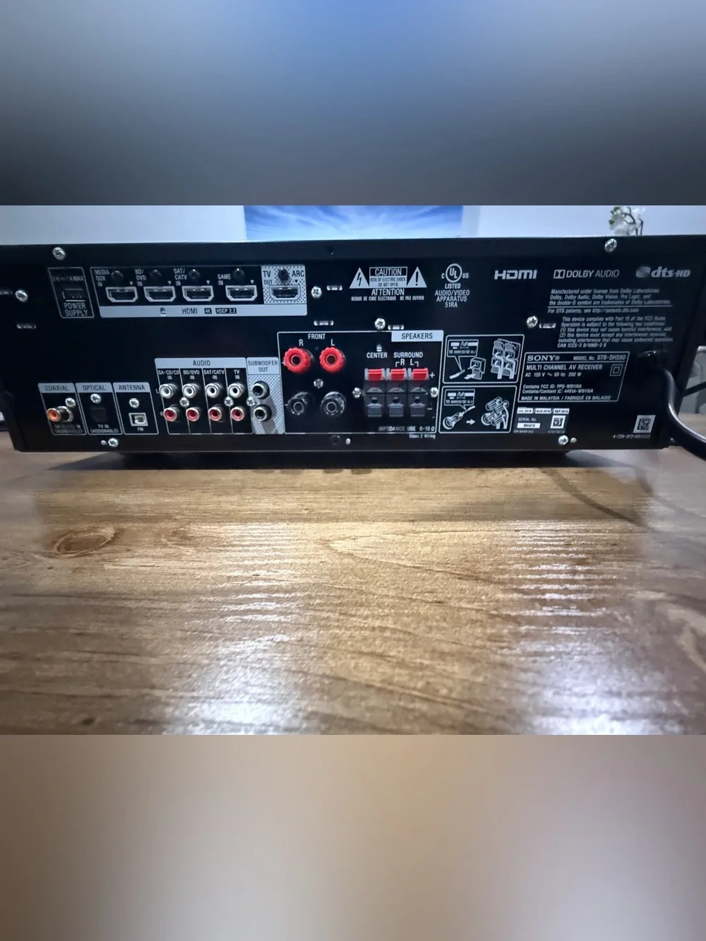 Like new Sony str-dh590 receiver